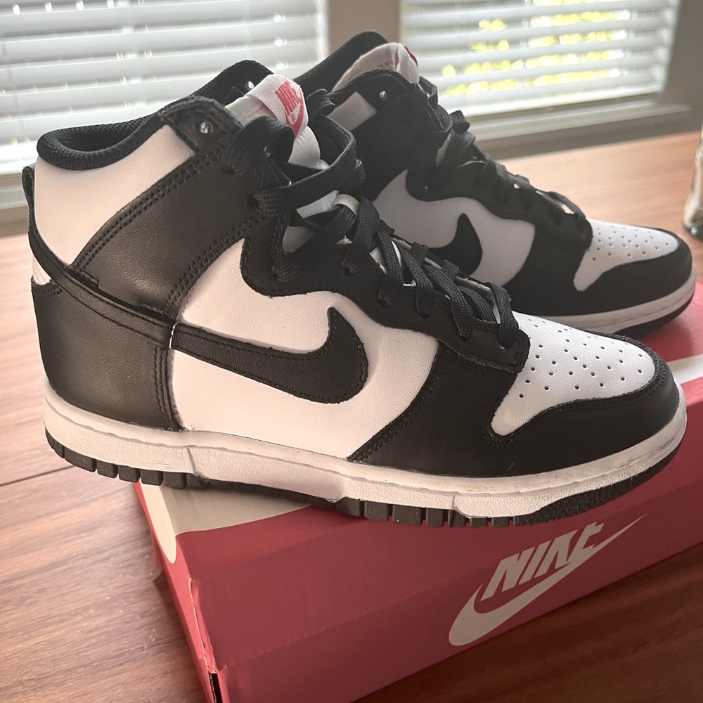 Nike dunk high black/white university red W 6.5